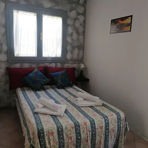 Casa vacanze La Casina Giramondo Di Ele, Viareggio