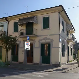 Casa vacanze Villino Silvia, Viareggio